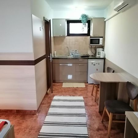 Csipkehaz Apartman Cserkeszőlő Εξωτερικό φωτογραφία