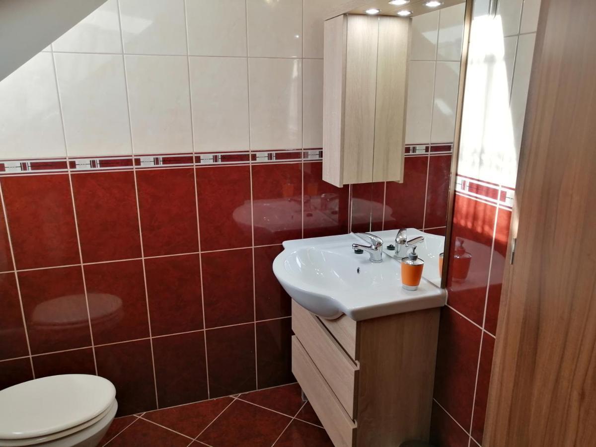 Csipkehaz Apartman Cserkeszőlő Εξωτερικό φωτογραφία