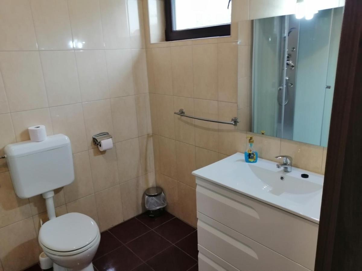 Csipkehaz Apartman Cserkeszőlő Εξωτερικό φωτογραφία