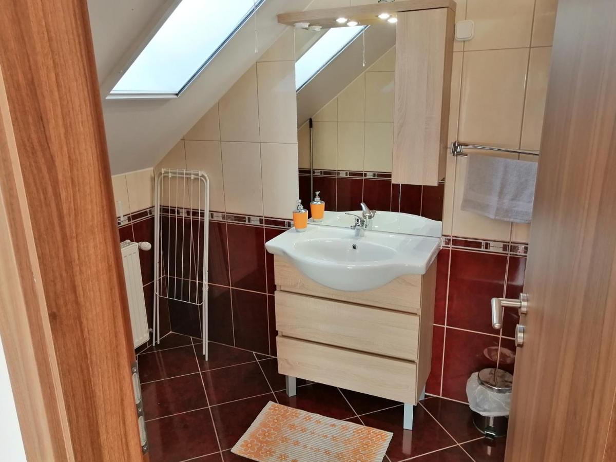 Csipkehaz Apartman Cserkeszőlő Εξωτερικό φωτογραφία